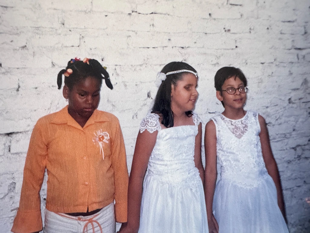 Foto de la primera comunión de Laura Andrea y María Paula.