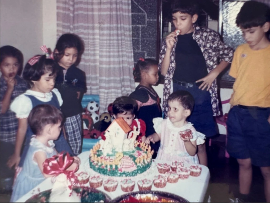 20 de abril de 1996 Laura y María Paula con dos años de edad