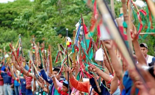 Indígenas Nasa cierran minas de oro en un cerro sagrado