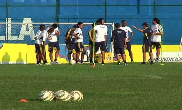 Última práctica de Colombia antes de su partido con Uruguay