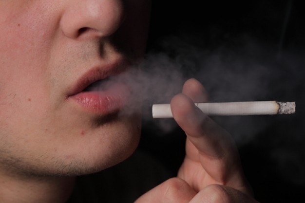 Fumadores marcan su adicción en su código genético