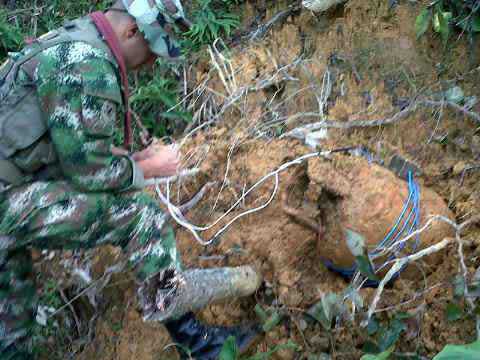 Ejército halla dos cilindros bomba en el Cauca
