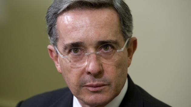 Reviven investigación contra expresidente Uribe