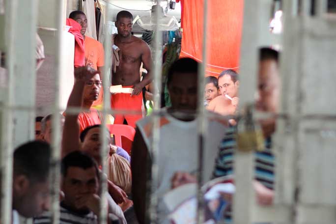 Enfrentamientos en cárcel de Villahermosa deja 9 heridos