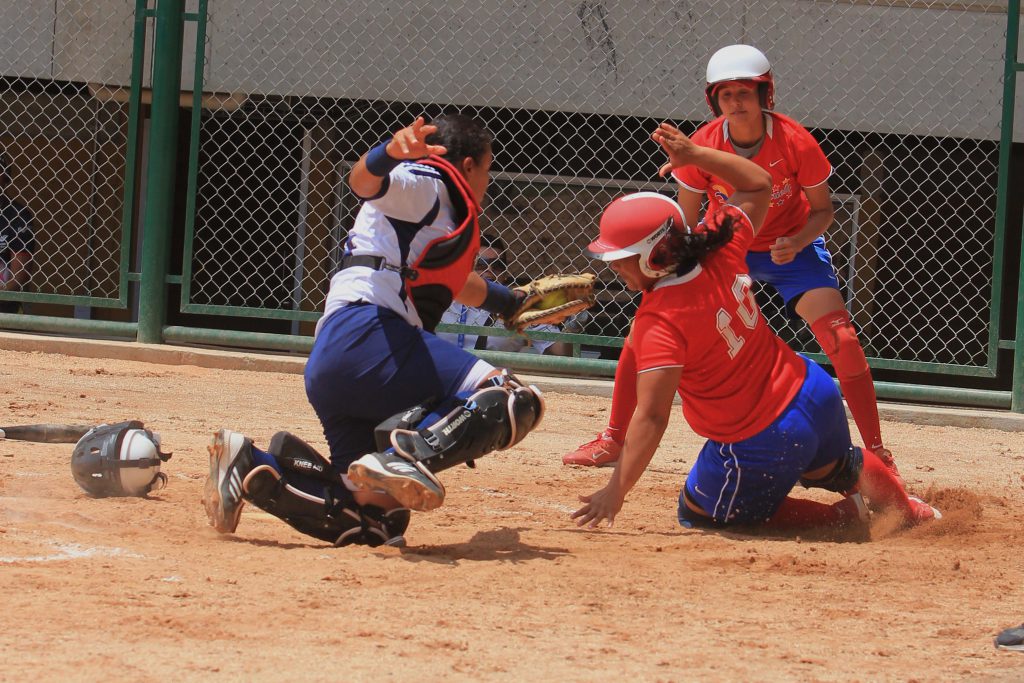 En imágenes: Así fue el partido de softball entre Colombia y Venezuela