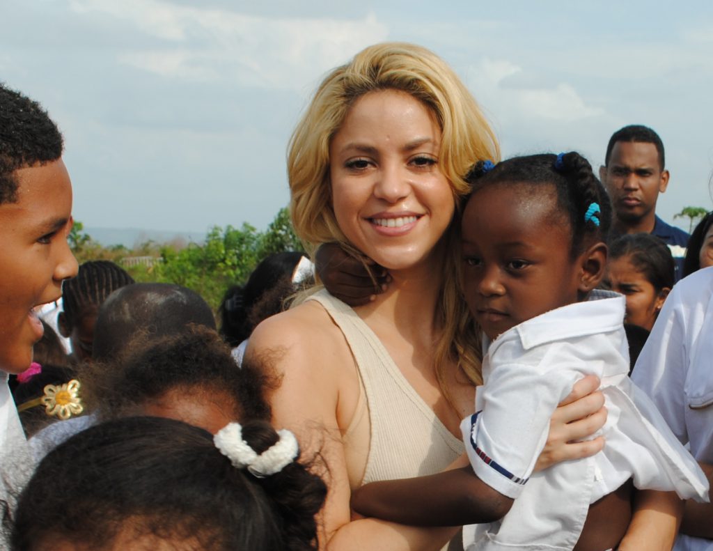 Fundación de Shakira lleva 25 jóvenes a la universidad