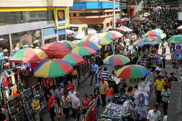 Alistan plan piloto para recuperación de andenes del centro