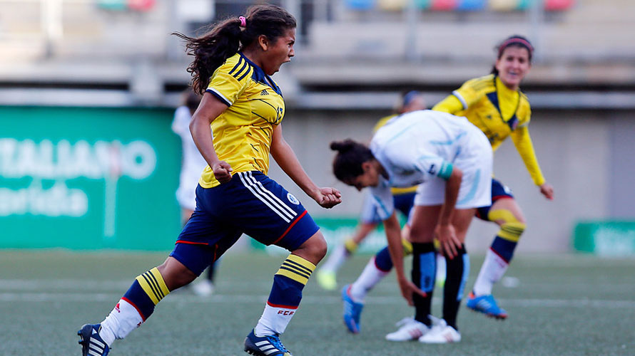 Colombianas debutaron con goleada 4-0 en la Copa America