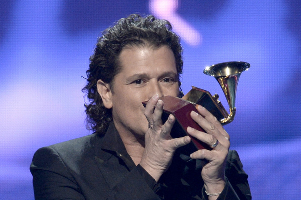 Vives gana Grammy por mejor álbum tropical latino