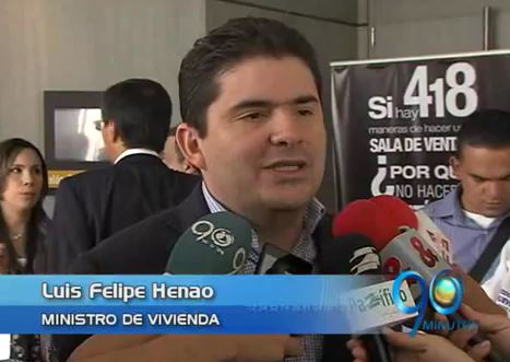 Ministro de Vivienda regañó a Cali por mora de construcción de casas