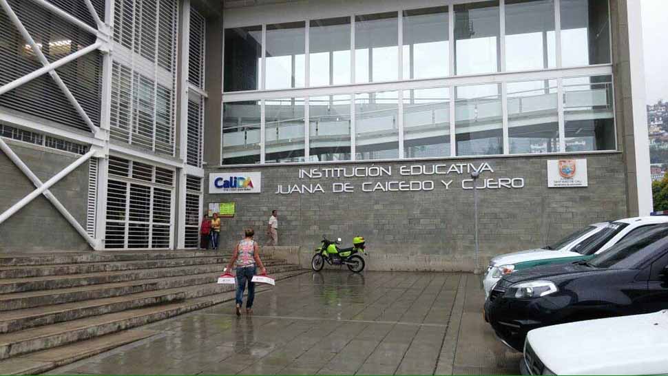 Ministra de Educación inauguró colegio en ladera de Cali