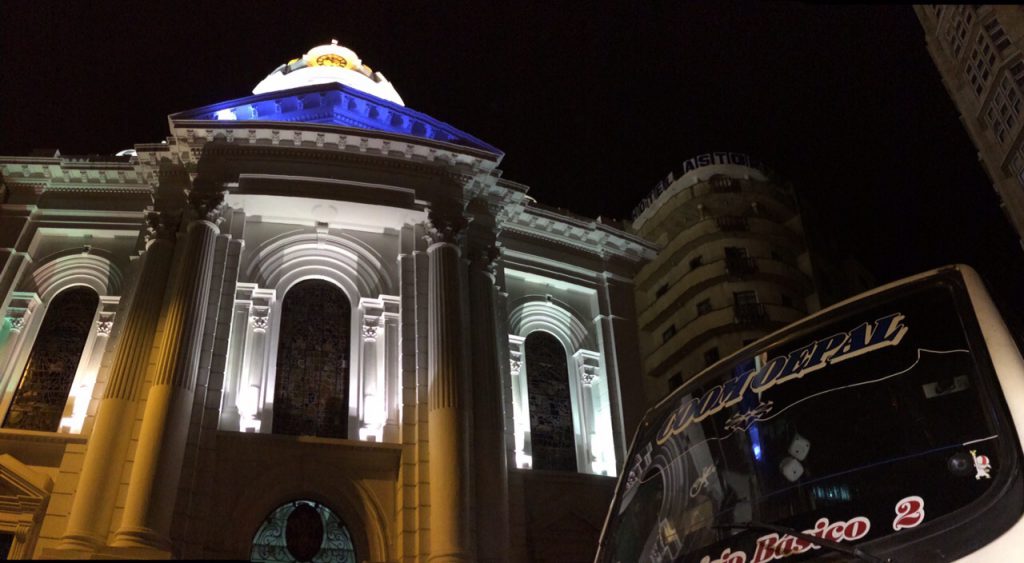 Más de 80 transportadores se tomaron la Catedral de Cali
