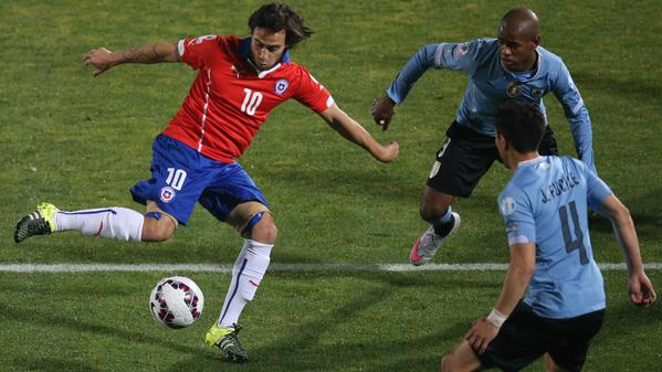 Chile, de manera agónica, venció a Uruguay y es el primer semifinalista