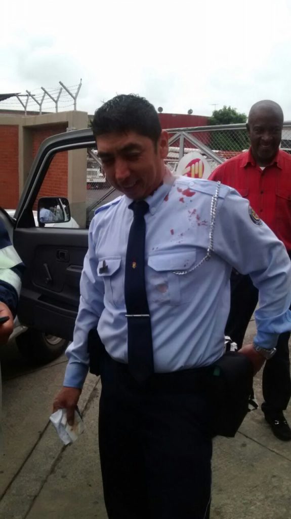 Guarda fue agredido por elaborar un comparendo a un motociclista