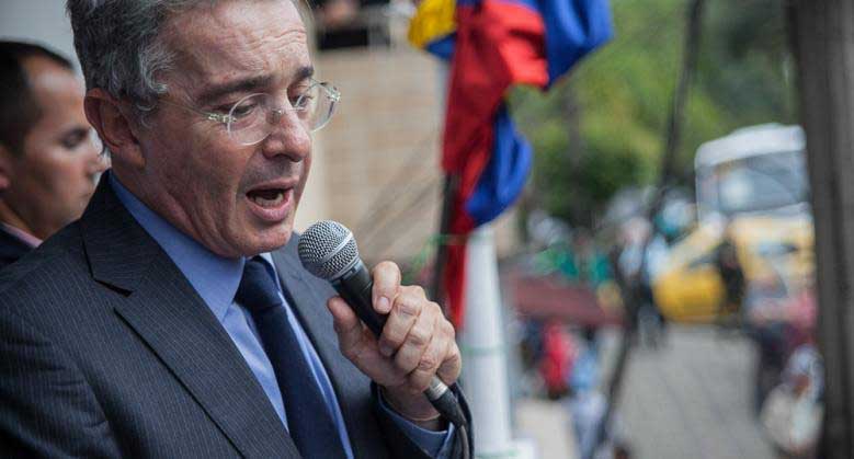 Centro Demócratico preocupado por posible fallo que podría llevar a la cárcel a Uribe