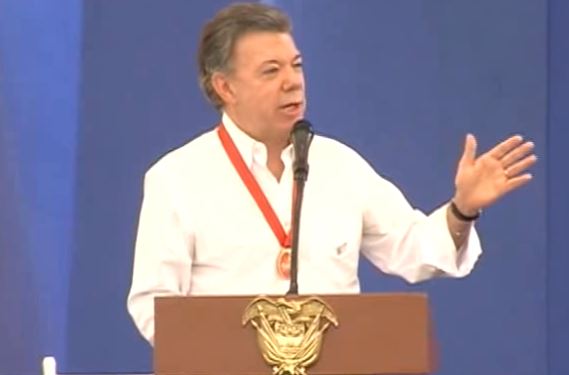 Procurador no puede prohibir a funcionarios votar plebiscito: Santos