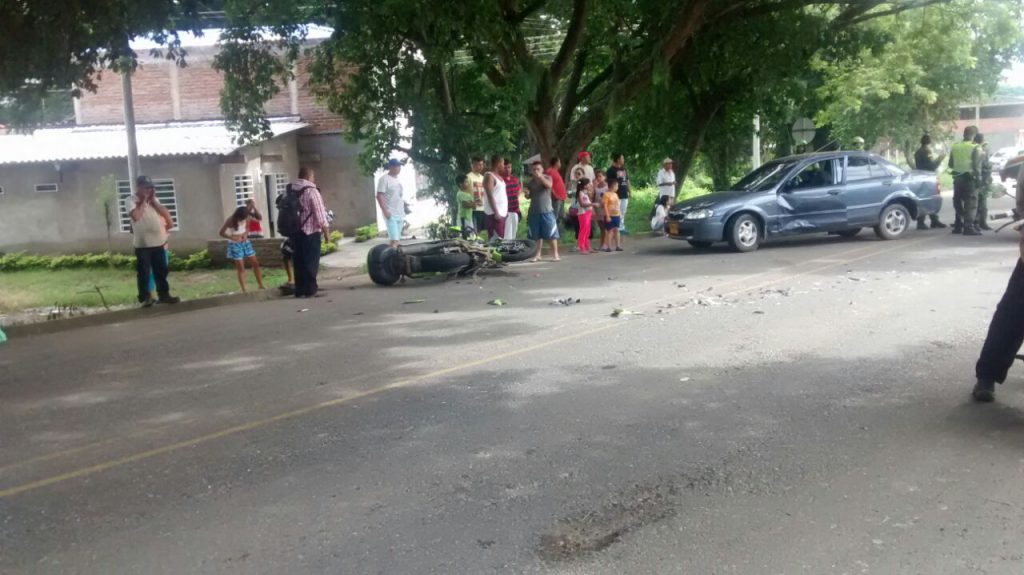 Accidente de tránsito en Roldanillo deja un policía muerto