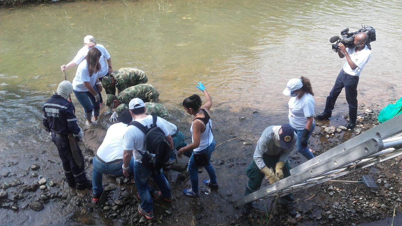 El río Cali tuvo una jornada de limpieza