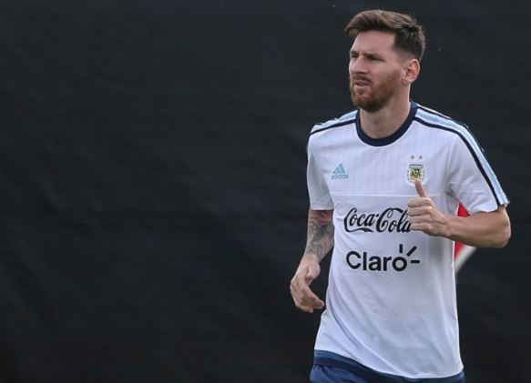 Lionel Messi no estará con Argentina en el debut ante Chile