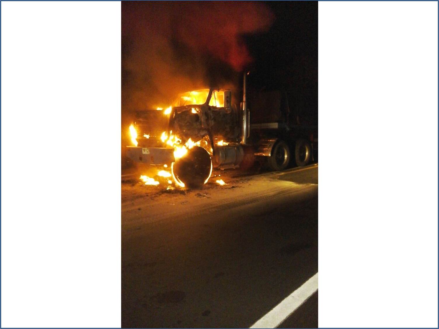Conductor resultó quemado por ataque en la vía Cali–Btura