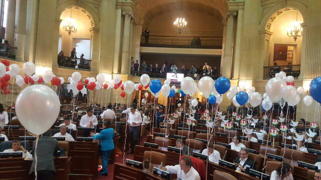 Congreso aprueba convocatoria de plebiscito de paz el 2 de octubre