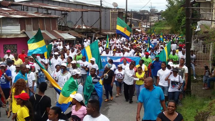Líderes de paro cívico adelantan "gigantesca marcha" en Chocó