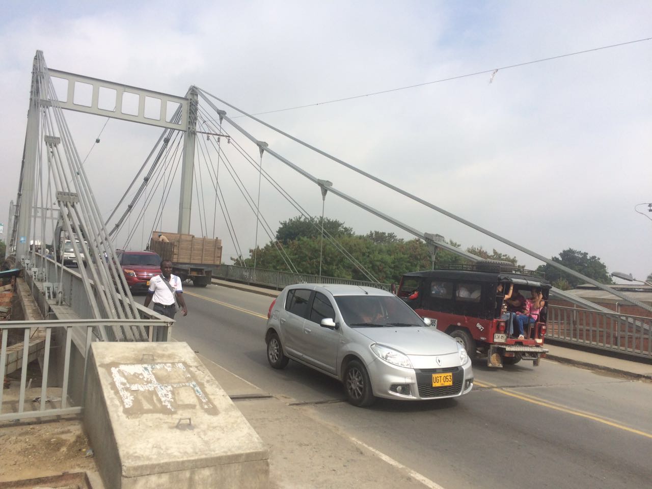 En dos meses inicia construcción de puente de Juanchito