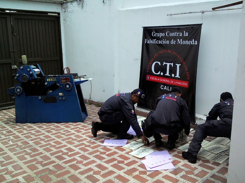 Desmantelada imprenta dedicada a producir dólares falsos