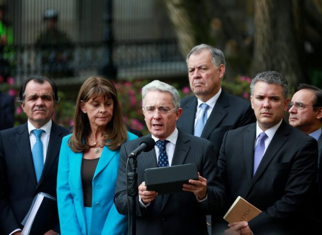 "El Presidente Santos expresó voluntad para modificar los acuerdos": Uribe