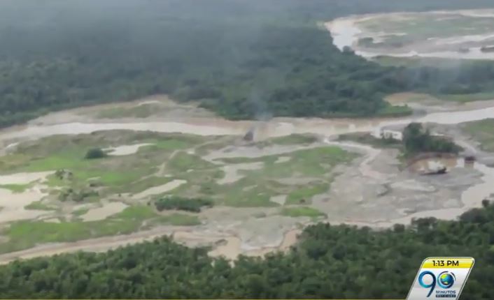 Incautan 25 dragones dedicados a ejercer minería ilegal en Chocó