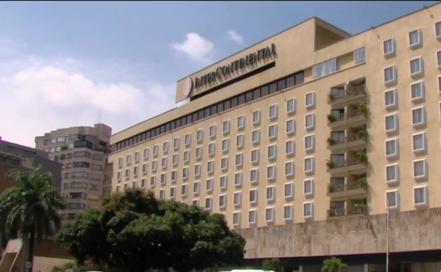 Niñera fue condenada por la muerte de un bebé que cayó del piso 8 de un hotel