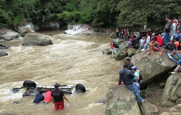 Tres muertos dejó accidente de vehículo en el Río Mayo, Nariño
