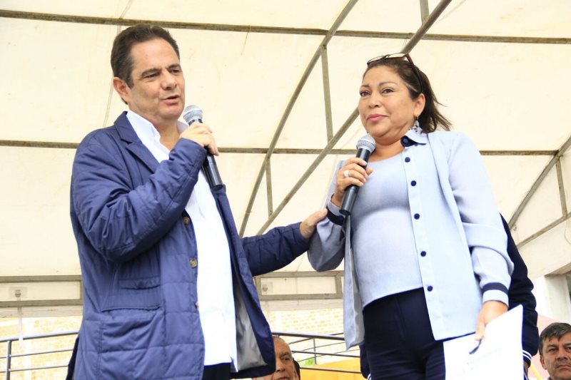 Entre abucheos e insultos vicepresidente Vargas Lleras abandona Tumaco