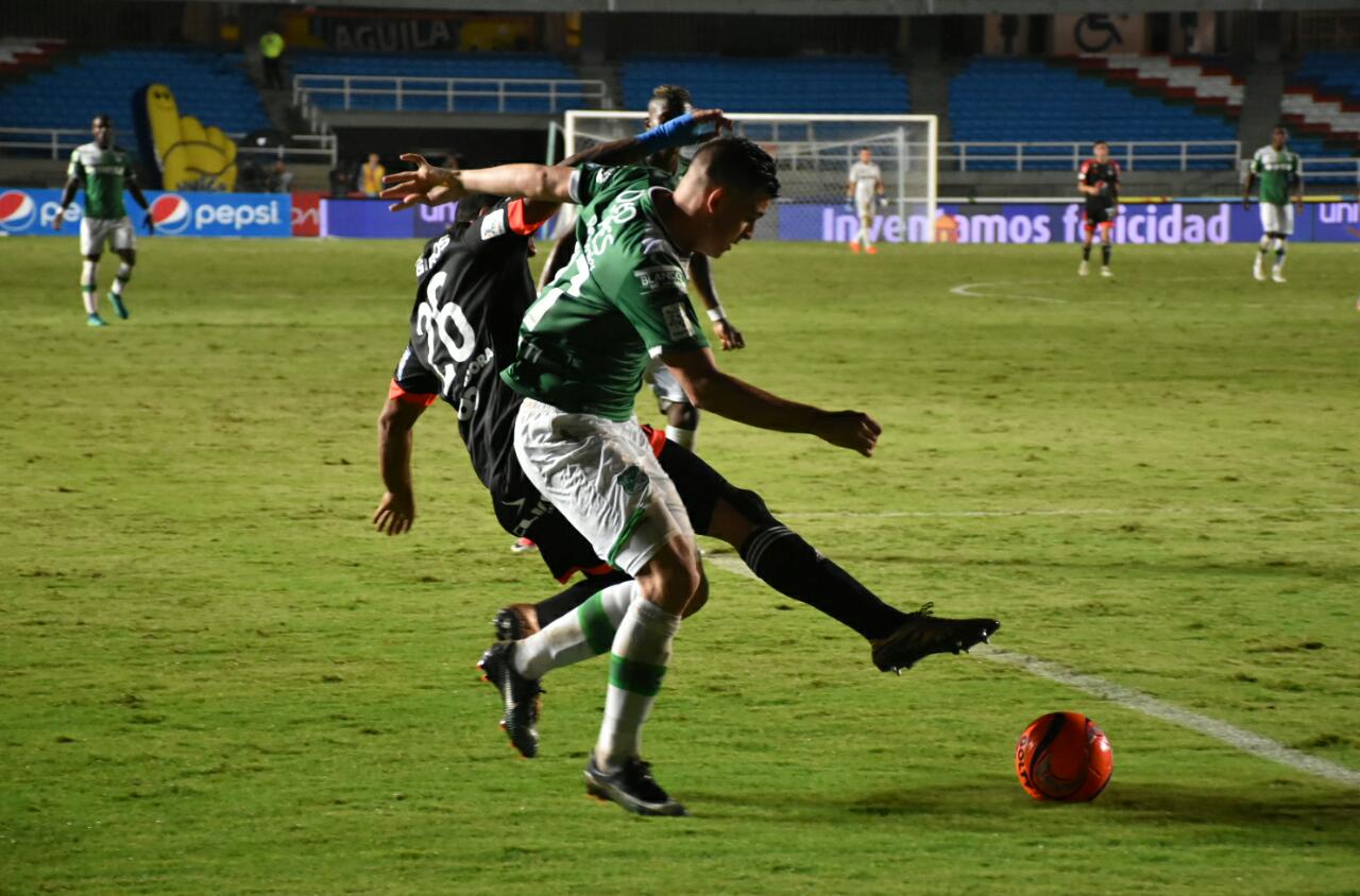Sin hinchas y sin goles: América 0-0 Deportivo Cali en primera semifinal