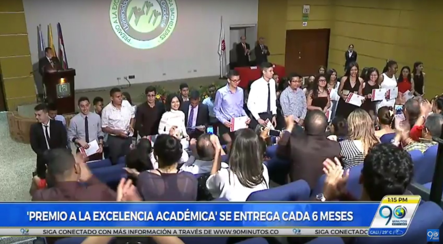 Universidad Autónoma entregó becas a 43 estudiantes del suroccidente