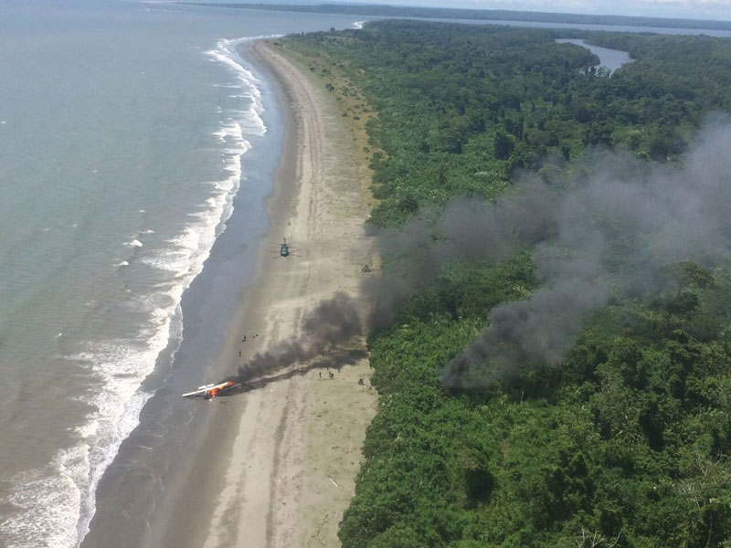 Aeronave al servicio del narcotráfico fue destruida en playa del Pacífico