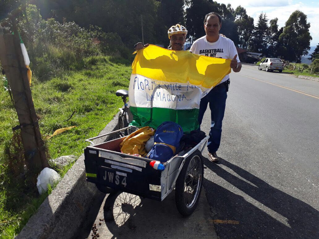 Habitante de Florida viajó a Bogotá en triciclo con la intención de conocer al Papa