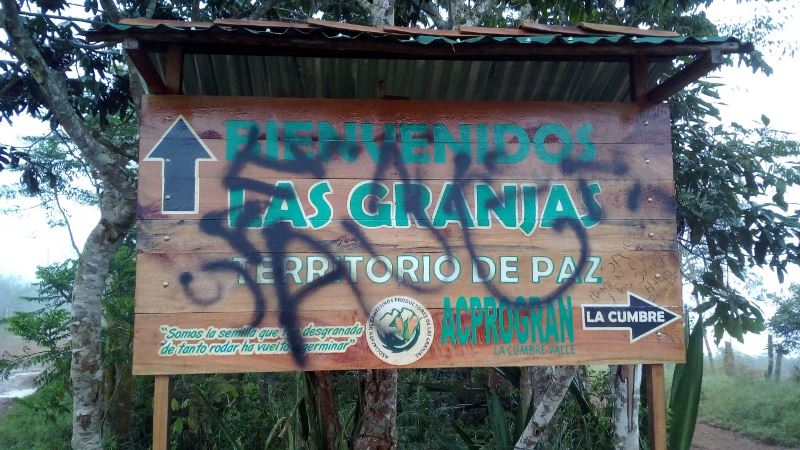 Alarma en zona rural de La Cumbre, Valle, por presencia de letreros alusivos a las AUC