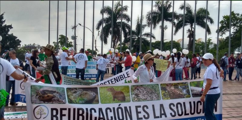 Habitantes de Valle del Lili marcharon en protesta contra obras de Terminal Sur del Mío