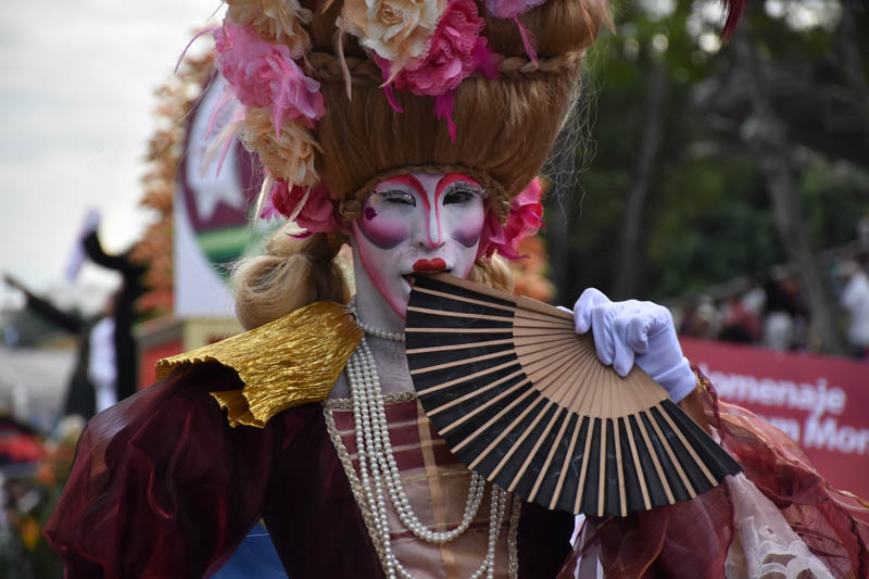 El carnaval llega a la Feria con tradicionales personajes del Desfile del Cali Viejo