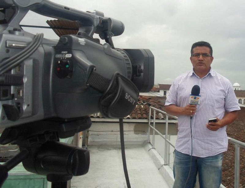 Corresponsal de Noticias Caracol denunció que fue víctima de hurto en vía del Cauca