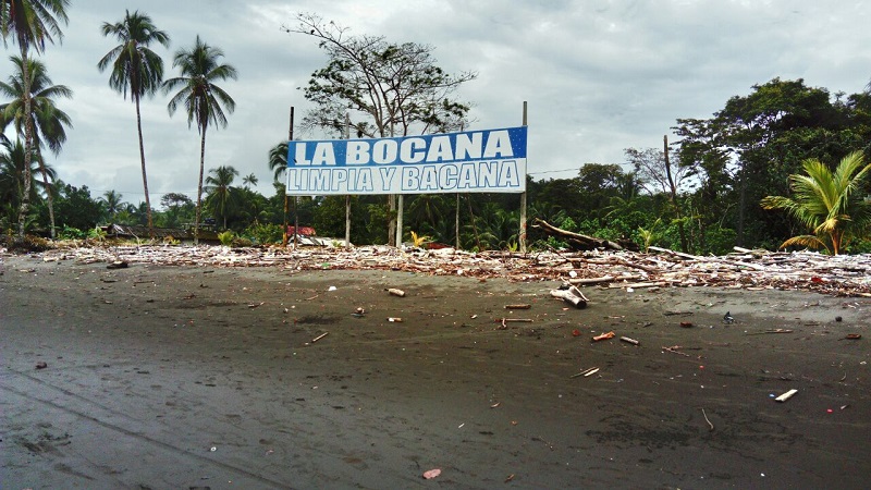 ¡Deplorable! turistas denuncian abandono de playas de La Bocana y Piangüita