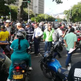 Siguen protestas de motociclistas en Cali por dificultades en adquisición del Soat