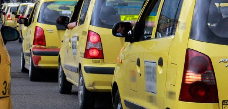 Taxistas de Cali exigen igualdad para transportar 4 pasajeros con nueva normativa