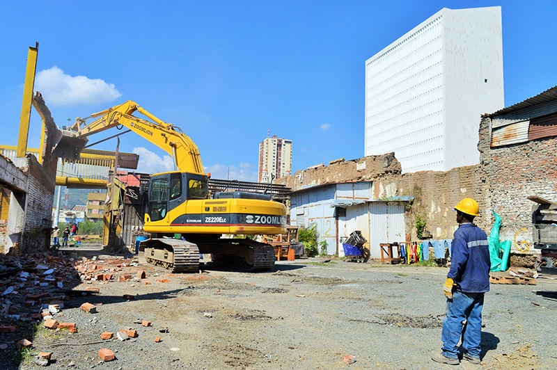 Por futuras obras de urbanismo, Alcaldía de Cali inicia demoliciones en barrio San Pascual