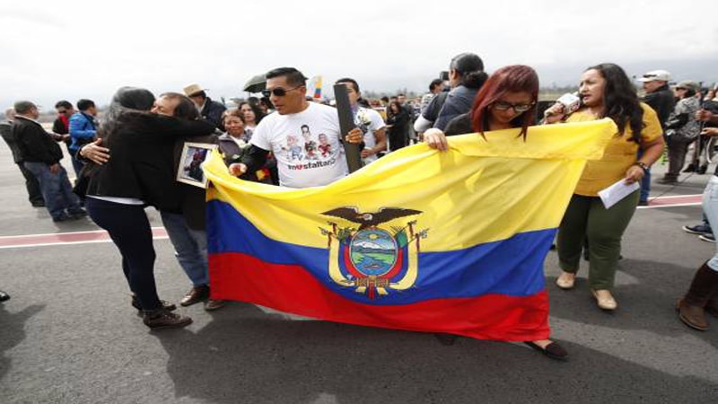 Llegaron a Ecuador los cuerpos de los periodistas del diario 'El Comercio'