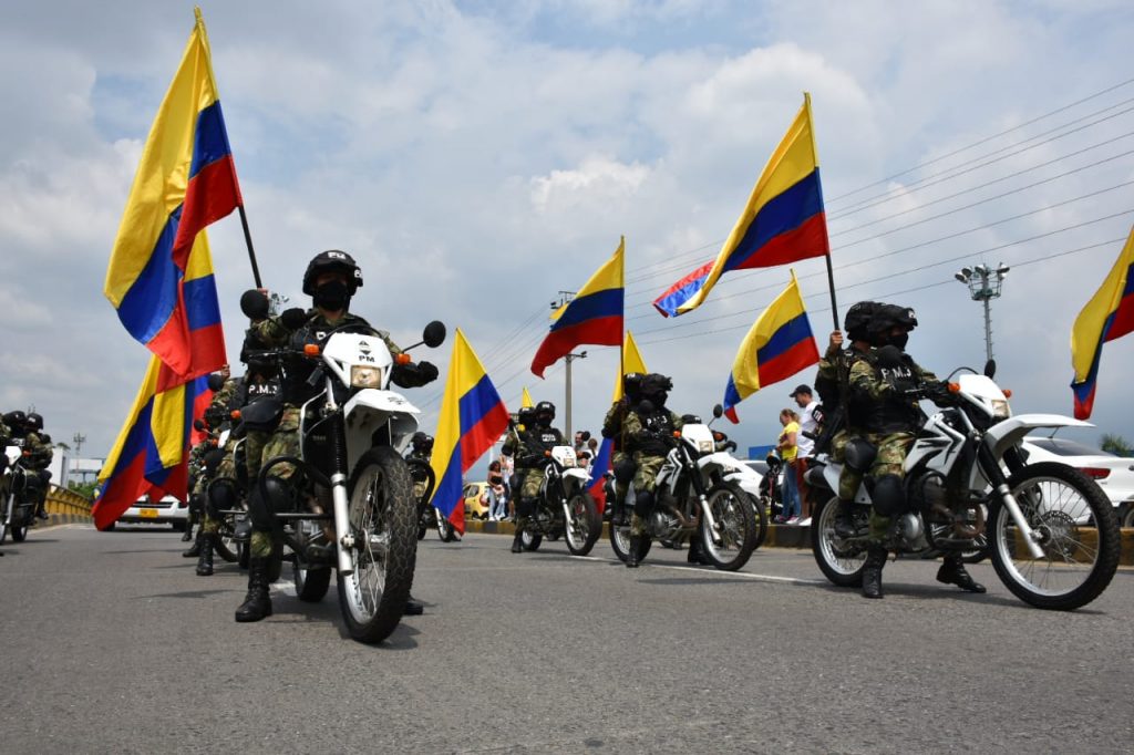 Cali rindió homenaje a la Independencia de Colombia con un desfile militar, este viernes