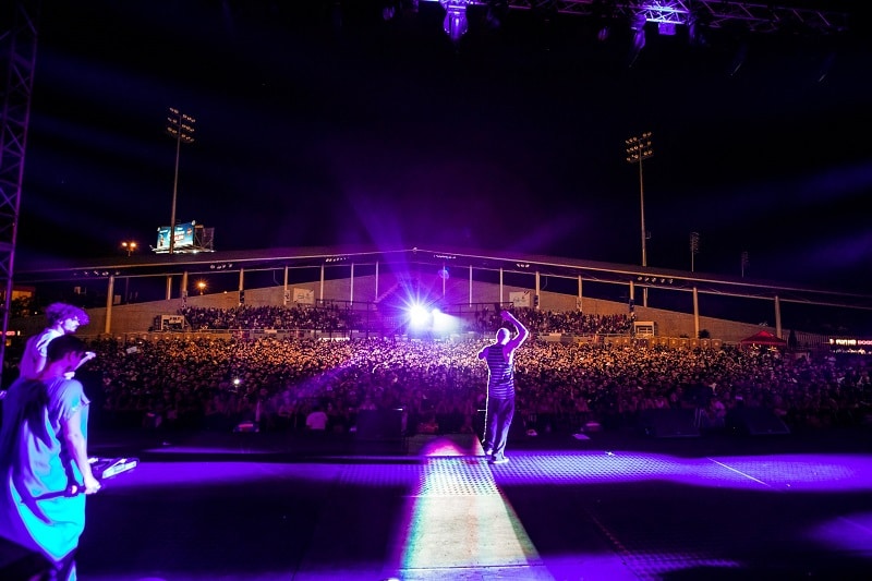 Estudiantes fueron la otra sensación en el concierto de Residente en Cali