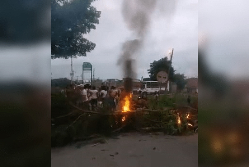 Bloqueos en entrada a Puerto Tejada por falta de agua en La Isabela