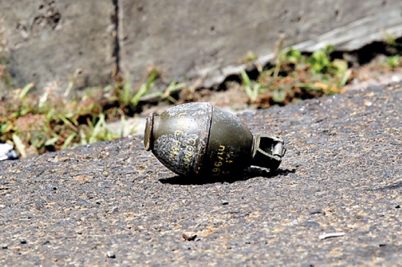 Detonan granada frente a un edificio de apartamentos de Tuluá, Valle